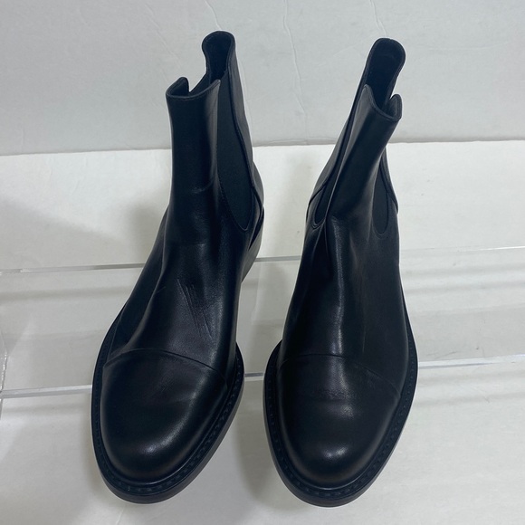 Stuart Weitzman Shoes - NWOB STUART WEITZMAN Black Leather Ankle Boots Women's Size 5B